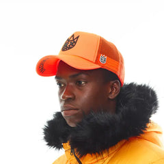 Gorra de camionero con parte trasera de malla y logotipo Shimuchan Clean de Cult en coral