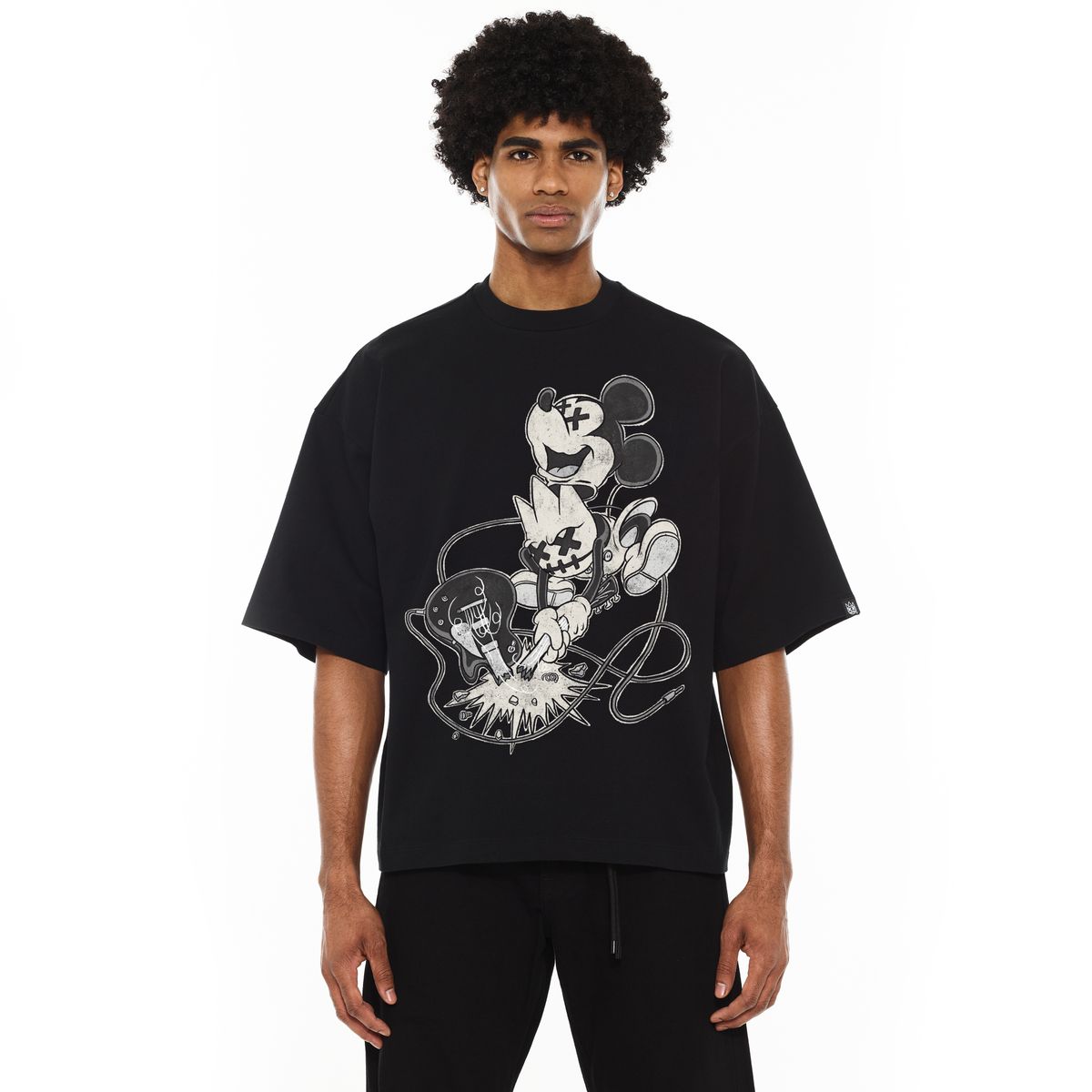 CULT OVERSIZED BOX SHORT SLEEVE HEAVY WEIGHT CREW NECK "NO MUSIC NO LIFE" TEE (625B10-K40A)