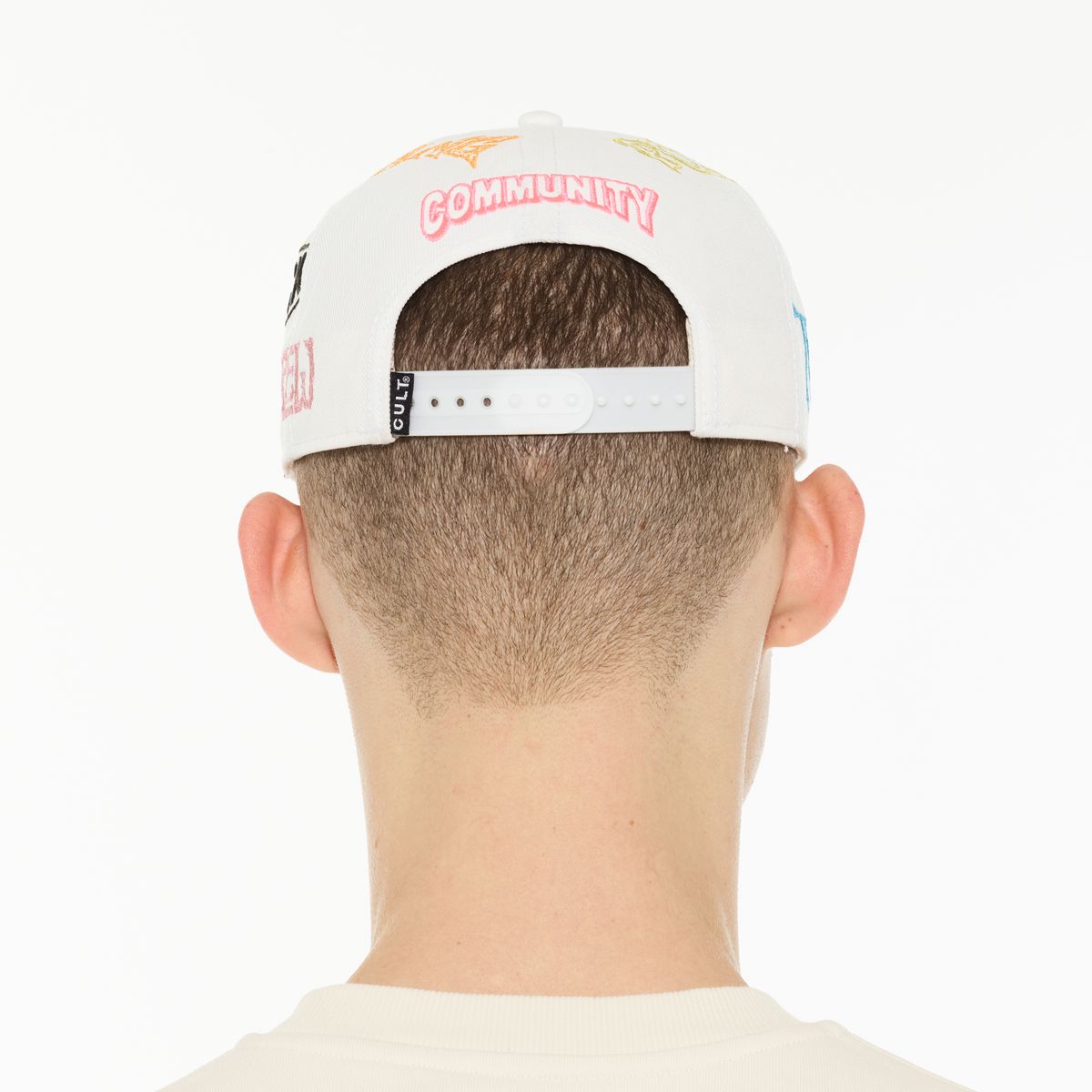LOGO MESH BACK TRUCKER HAT "CULT COMMUNITY" 625BC-CH108A WINTER WHITE