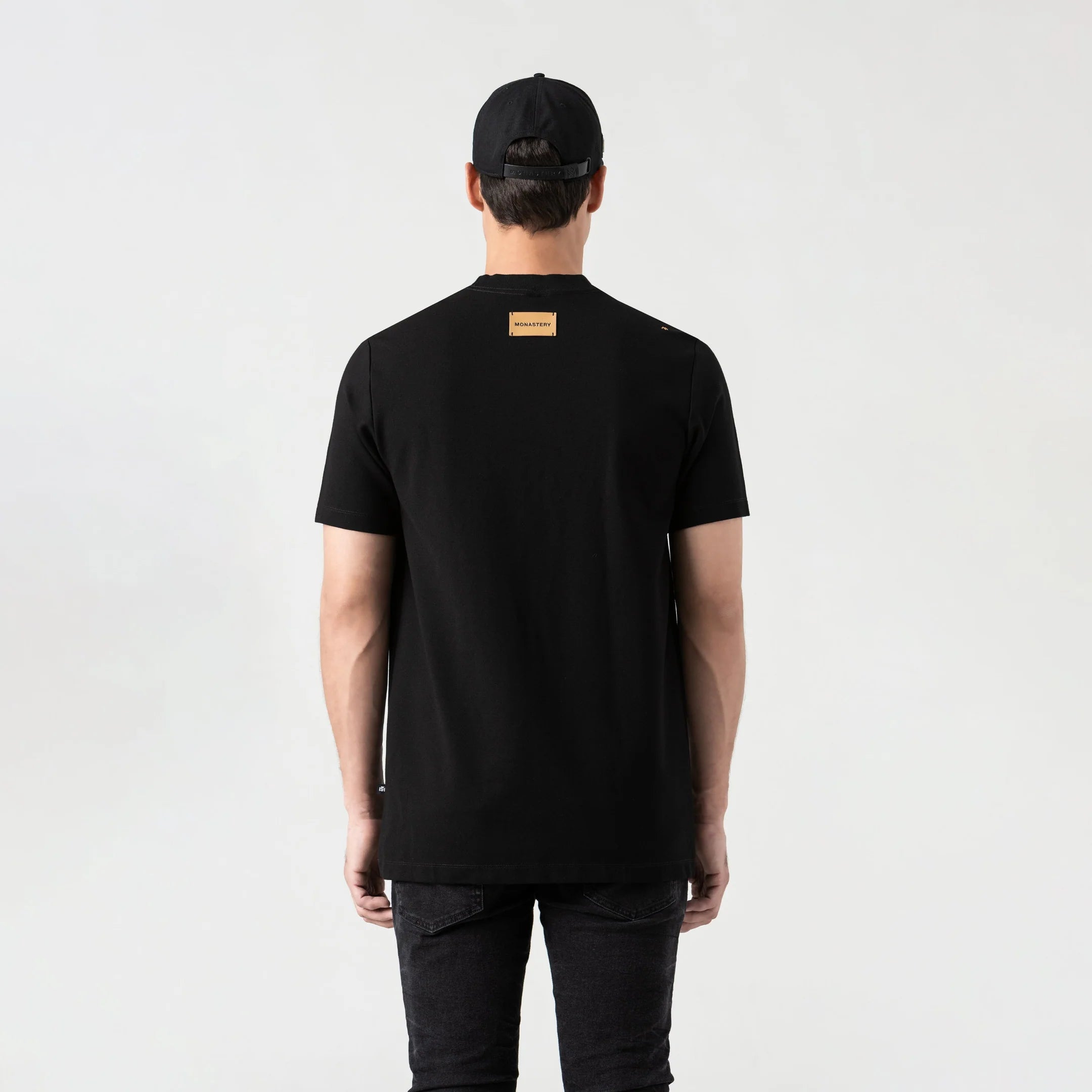 MONASTERY MUSTANG MEN BLACK T-SHIRT