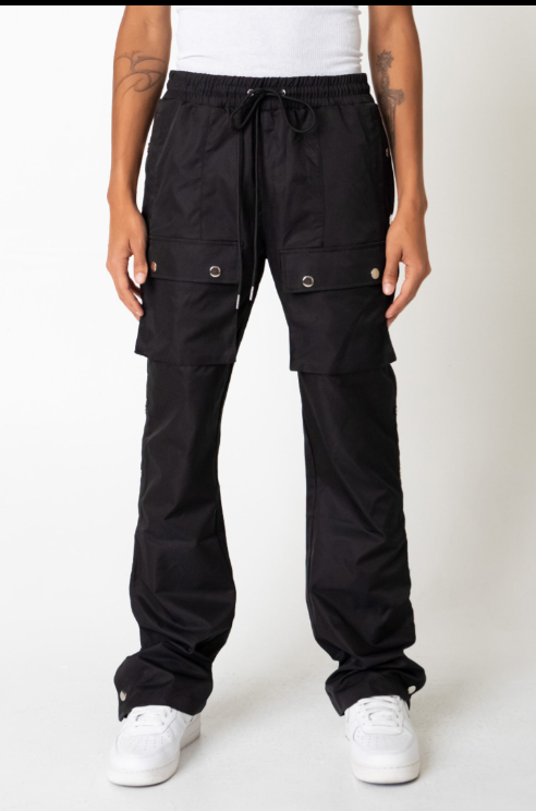 EPTM EP11272 – SNAP CARGO FLARED PANTS BLACK