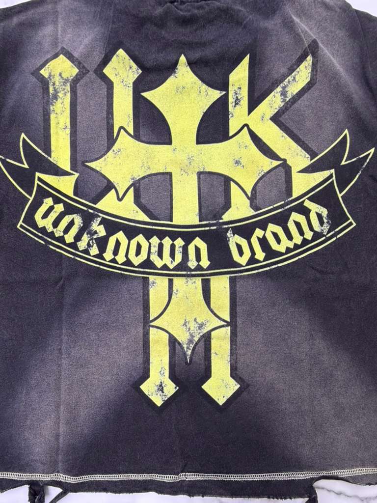 UNKNOWN BRAND T-SHIRT