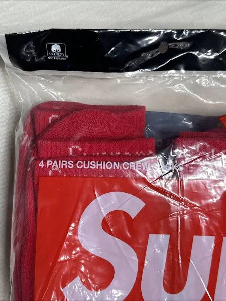 Paquete de 4 calcetines deportivos Supreme®/Hanes® rojo